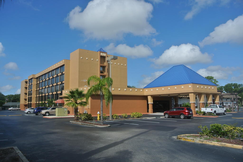 Baymont Inn & Suites Clearwater Exterior foto
